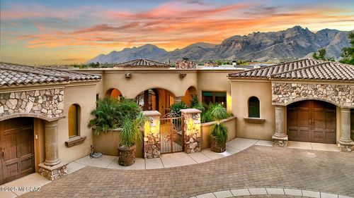 6015 N Camino Preciado, Tucson, AZ, 85718 | Card Image