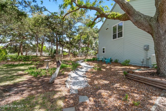 301 22 Nd Pl E, House other with 3 bedrooms, 3 bathrooms and 1 parking in Oak Island NC | Image 56