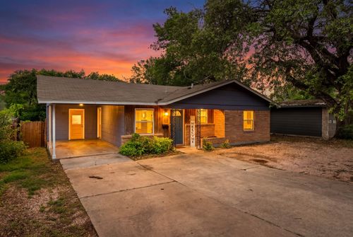 4705 Menchaca Rd, Austin, TX, 78745-1609 | Card Image