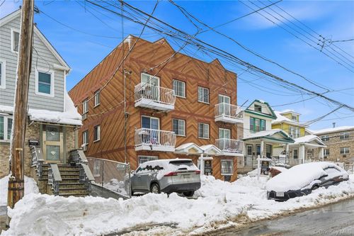 133-13 95th Ave, South Richmond Hill, NY, 11419-1698 | Card Image