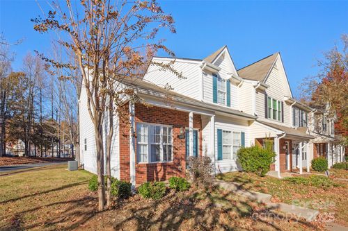 5305 Magnolia Tree Ln, Charlotte, NC, 28215-4321 | Card Image