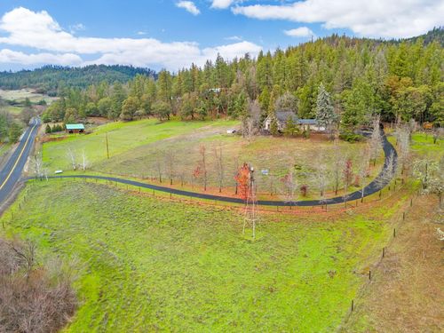 6333 Sterling Creek Rd, Jacksonville, OR, 97530-8916 | Card Image