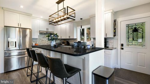 1104 N York Rd, WILLOW GROVE, PA, 19090-1319 | Card Image