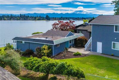 2401 Tacoma Point Drive E, House other with 3 bedrooms, 2 bathrooms and 4 parking in Lake Tapps WA | Image 3