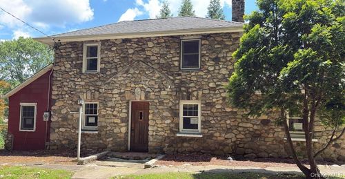20 Old Oregon Rd, Cortlandt Mnr, NY, 10567-1043 | Card Image