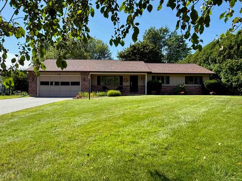 11 Rivendell Dr, Essex Junction, VT, 05452-3707 | Card Image