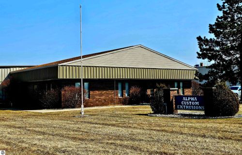 800 Woodside Dr, Saint Louis, MI, 48880-1053 | Card Image