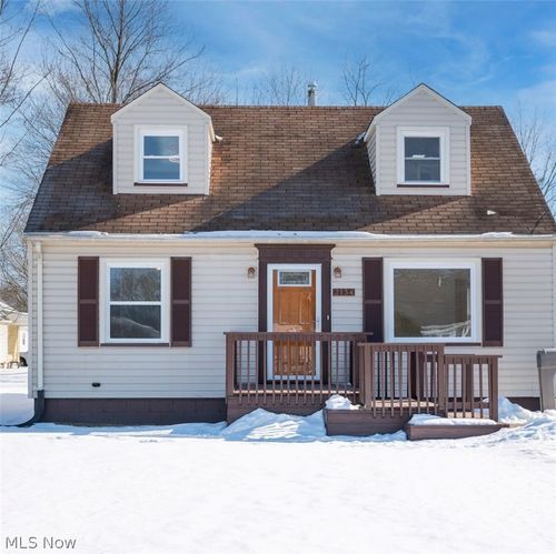 2134 Estabrook Ave Nw, Warren, OH, 44485-1943 | Card Image