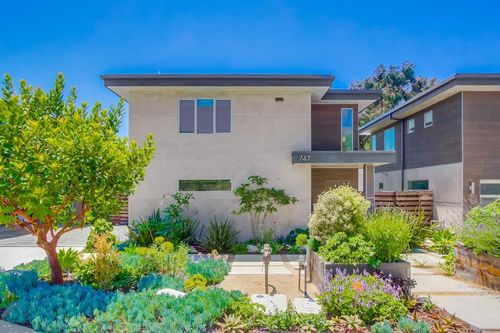 747 S Cedros Ave, Solana Beach, CA, 92075-1926 | Card Image