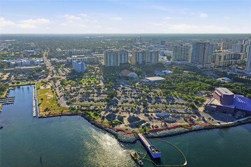 201-800 N Tamiami Trl, SARASOTA, FL, 34236-4001 | Card Image