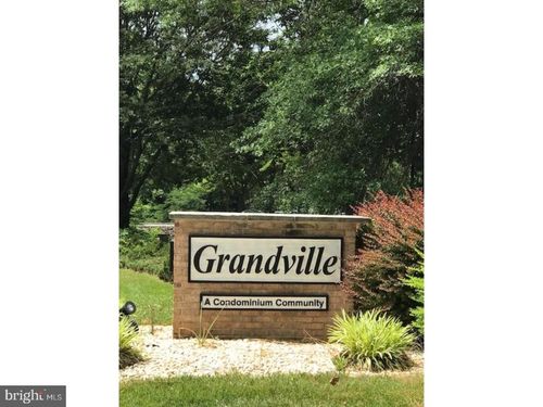 201 Silver Ct, Hamilton Square, NJ, 08690-3514 | Card Image