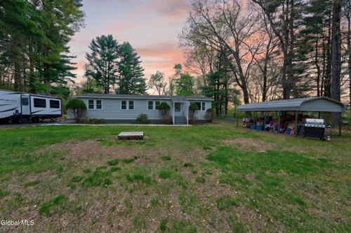 733 Pinewoods Rd, Melrose, NY, 12121-2415 | Card Image
