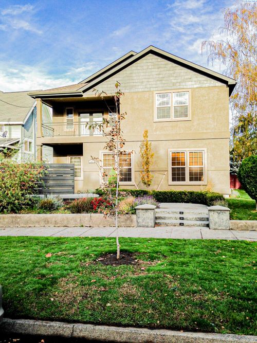 327 E Birch St, Walla Walla, WA, 99362 | Card Image