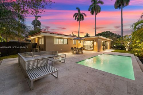 1001 Ne 84th St, Miami, FL, 33138-3419 | Card Image