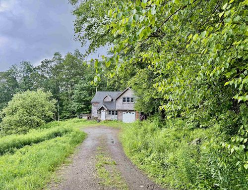 9 Cooper Hill Rd, Dover, VT, 05341-9621 | Card Image