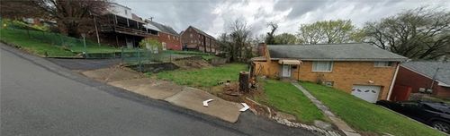 101 Ford St, Crafton, PA, 15205-3508 | Card Image
