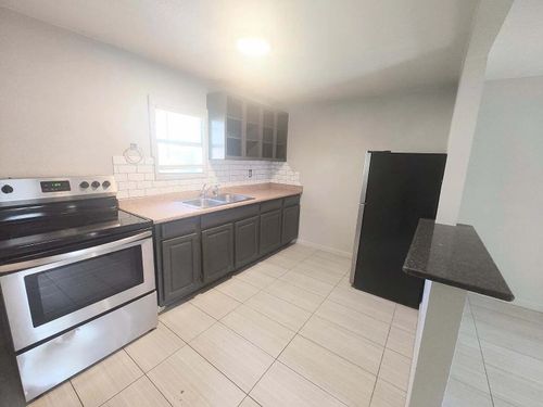 rear-2404 Avenue U, Lubbock, TX, 79411 | Card Image