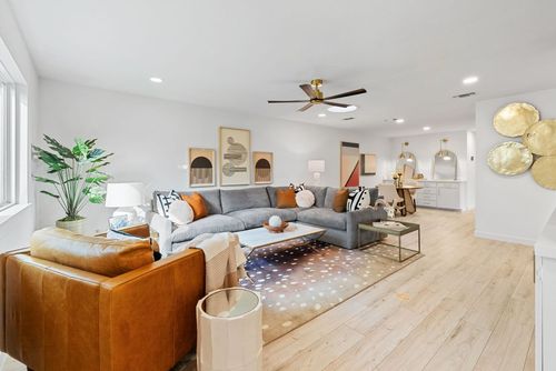 8110 West Ct, Austin, TX, 78759-8730 | Card Image