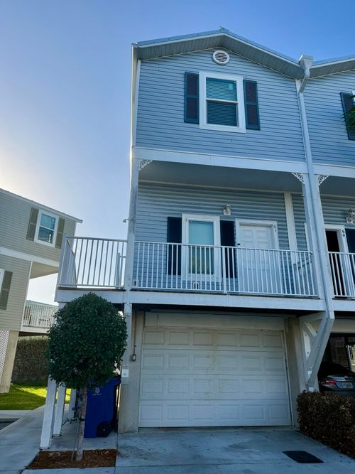 61-5030 5th Ave, Stock Island, FL, 33040-5716 | Card Image