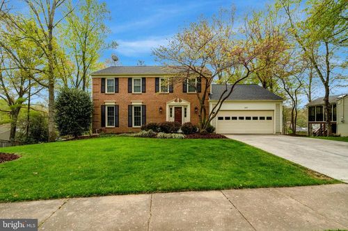 10719 Oakenshaw Ct, BURKE, VA, 22015-2320 | Card Image