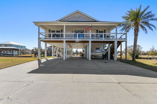 109 Janelle Dr, Bay Saint Louis, MS, 39520-9055 | Card Image