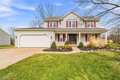 32068 Dorchester Dr, Avon Lake, OH, 44012-2514 | Card Image