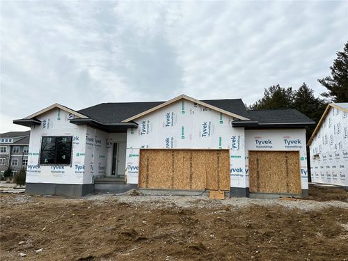 284 Pine Grove Ln, Iowa City, IA, 52245-8803 | Card Image