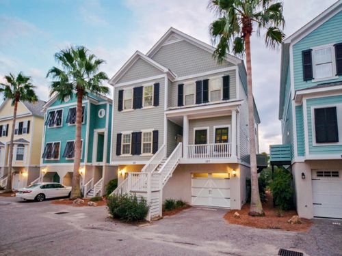 107 W 2nd St, Folly Beach, SC, 29439 | Card Image
