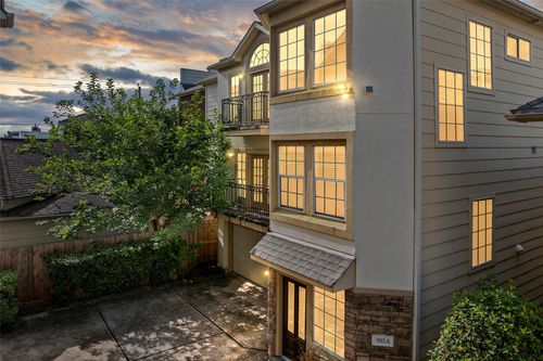 a-5811 Washington Ave, Houston, TX, 77007-5138 | Card Image