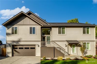 11840 44 Avenue S, House other with 5 bedrooms, 2 bathrooms and 2 parking in Tukwila WA | Image 2