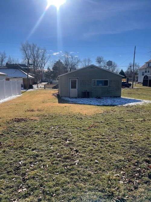 407 E Cherry St, Chatsworth, IL, 60921-7010 | Card Image