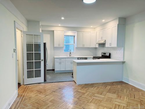 68-11 Dartmouth St, Forest Hills, NY, 11375-5142 | Card Image