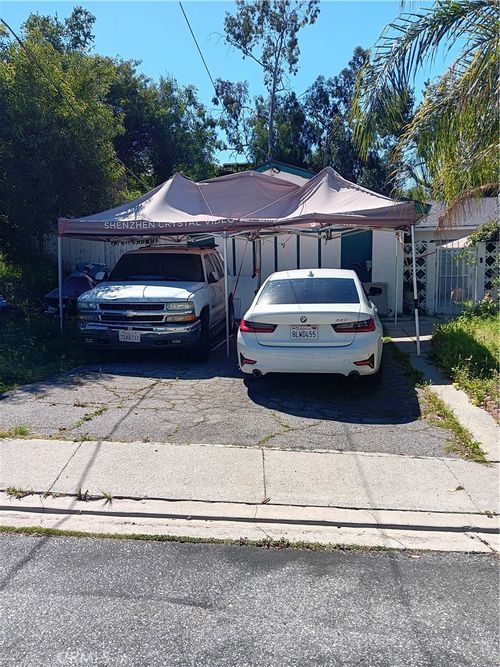 8912 Bachry Pl, Sunland, CA, 91040-2605 | Card Image