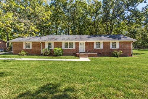 214 Crestwood Dr, Tullahoma, TN, 37388-2922 | Card Image