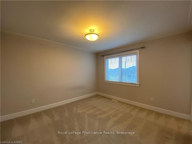 201 Pratt Dr, House attached with 3 bedrooms, 2 bathrooms and 3 parking in Amherstview ON | Image 21
