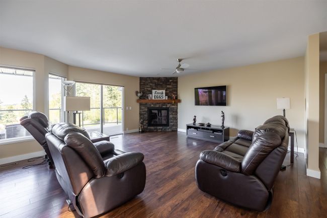 20498 1 Avenue, House other with 6 bedrooms, 4 bathrooms and 2 parking in Langley BC | Image 12