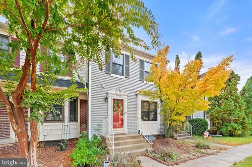 8605 Western Oak Dr, SPRINGFIELD, VA, 22153-3556 | Card Image