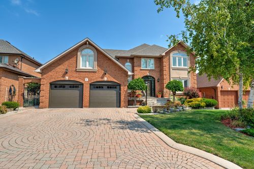 6 Embassy Dr, Hamilton, ON, L8T4Z8 | Card Image