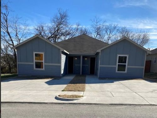 a-2203 Henry St, Greenville, TX, 75401-3544 | Card Image