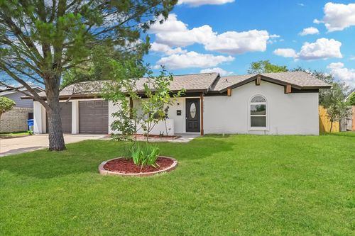 2003 Deerfield Dr, Carrollton, TX, 75007-5520 | Card Image
