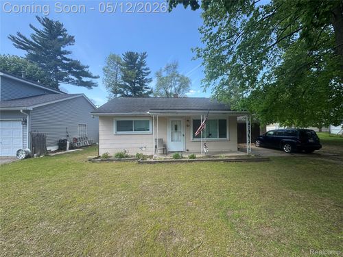 135 Hershey Blvd, Waterford, MI, 48327-2567 | Card Image