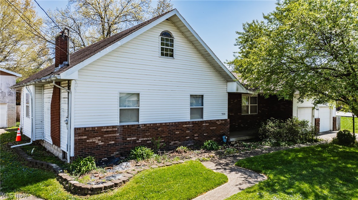 4th Ave, Vienna, WV 26105