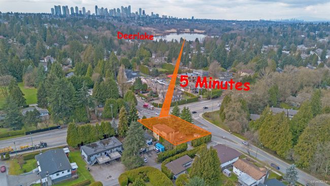 5920 Canada Way, House other with 6 bedrooms, 3 bathrooms and null parking in Burnaby BC | Image 2
