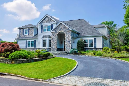 8 Parkview Dr, Jericho, NY, 11753-1329 | Card Image