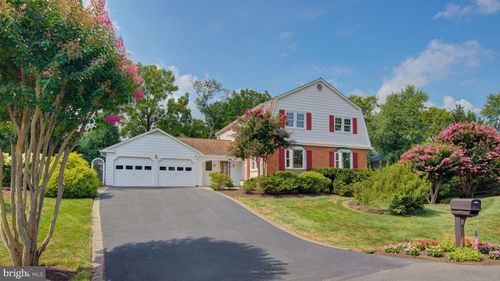 10405 Trumpeter Ct, VIENNA, VA, 22182-1848 | Card Image