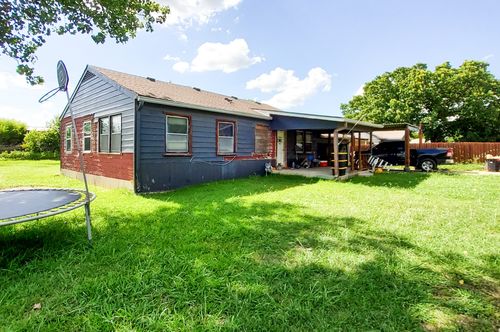 503 S Charles St, Elm Mott, TX, 76640-3895 | Card Image