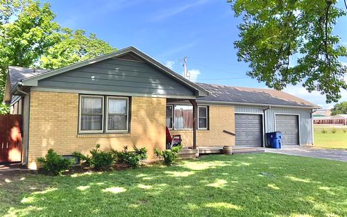 219 Marriott Dr, Eureka, KS, 67045-2111 | Card Image