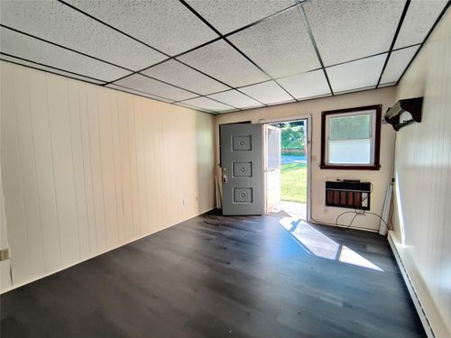28a-28 Vineyard Ave, Highland, NY, 12528-1492 | Card Image