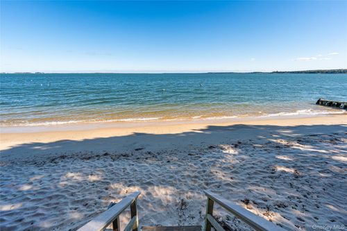 500 South Ln, East Marion, NY, 11939-1320 | Card Image