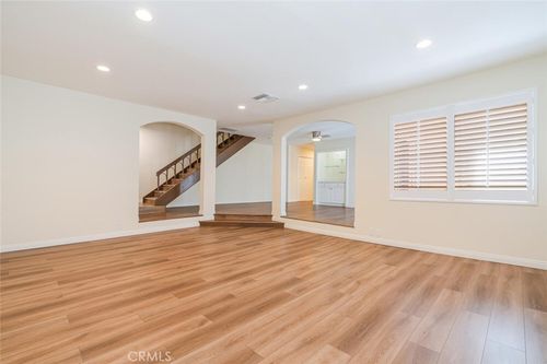 124-5401 Zelzah Ave, Encino, CA, 91316 | Card Image